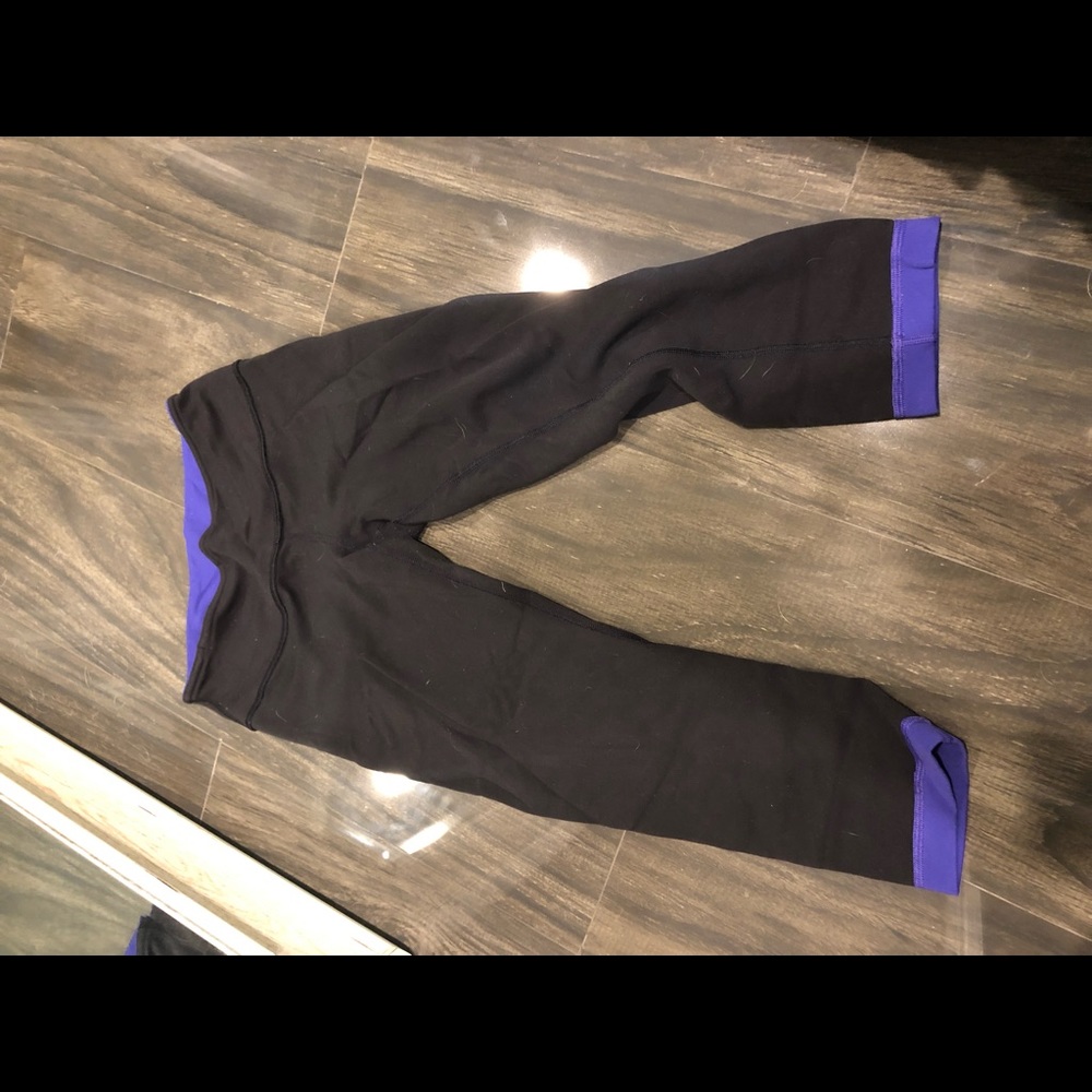 Reversible purple/ black lulu lemon workout pants